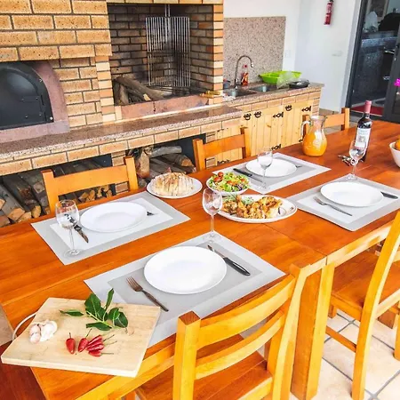 Barreiros House * פונשל