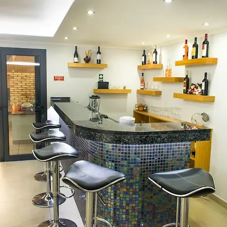 Barreiros House * פונשל